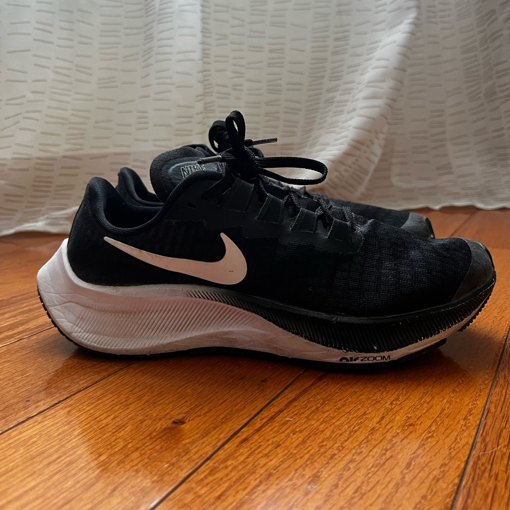 (SOLD) Nike Air Zoom Pegasus 37 Black